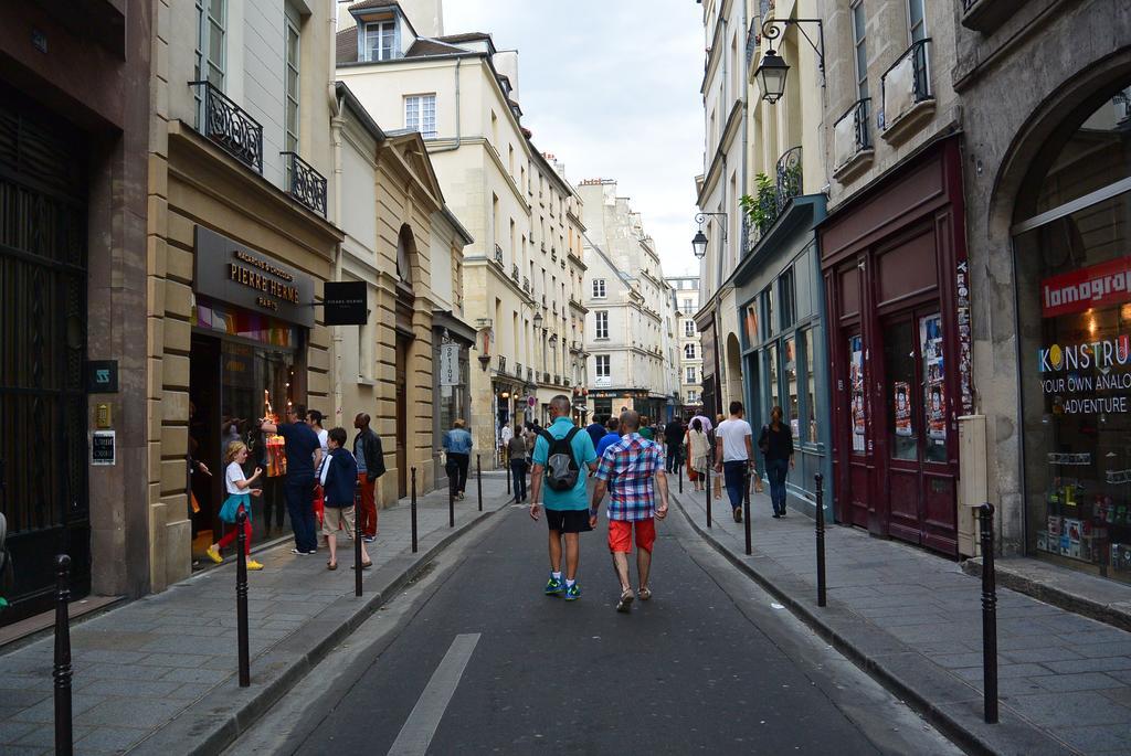 Pick A Flat'S Apartment In Le Marais - Rue Sainte Croix De La Bretonnerie Paris Zimmer foto